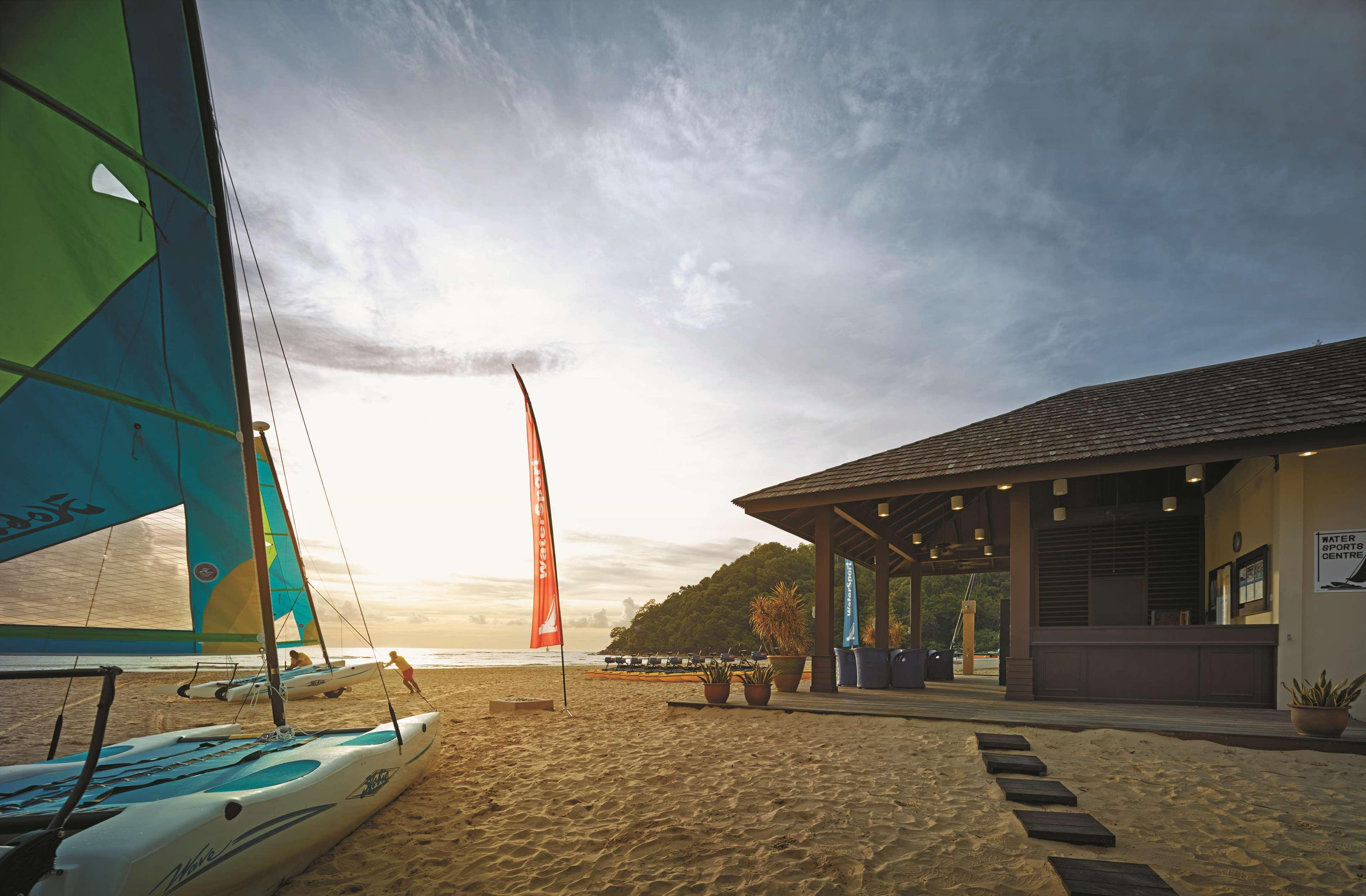 Shangri-La Rasa Ria, Кота Кинабалу Екстериор снимка Beachfront at The Residence, Phuket