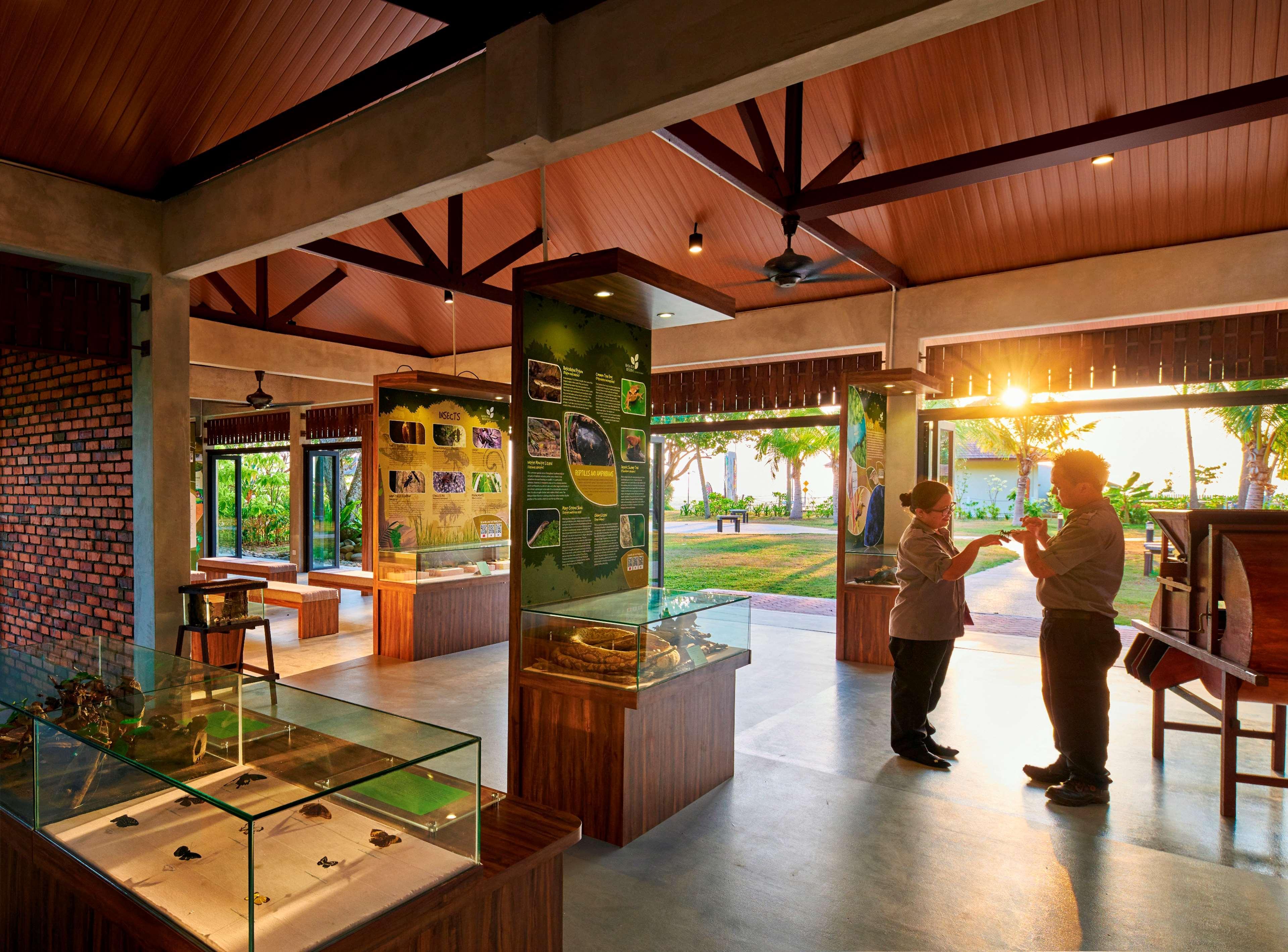 Shangri-La Rasa Ria, Кота Кинабалу Екстериор снимка The interior of the Visitor Centre