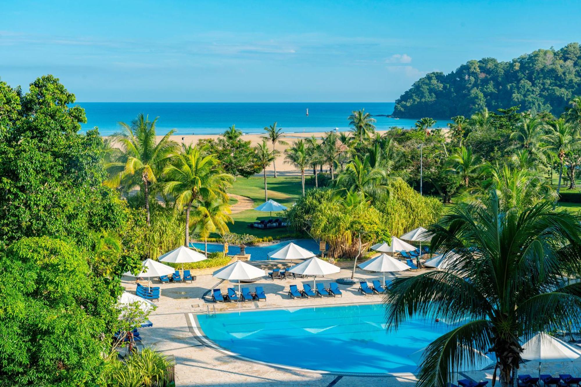 Shangri-La Rasa Ria, Кота Кинабалу Екстериор снимка The beach at the Langkawi Hilton