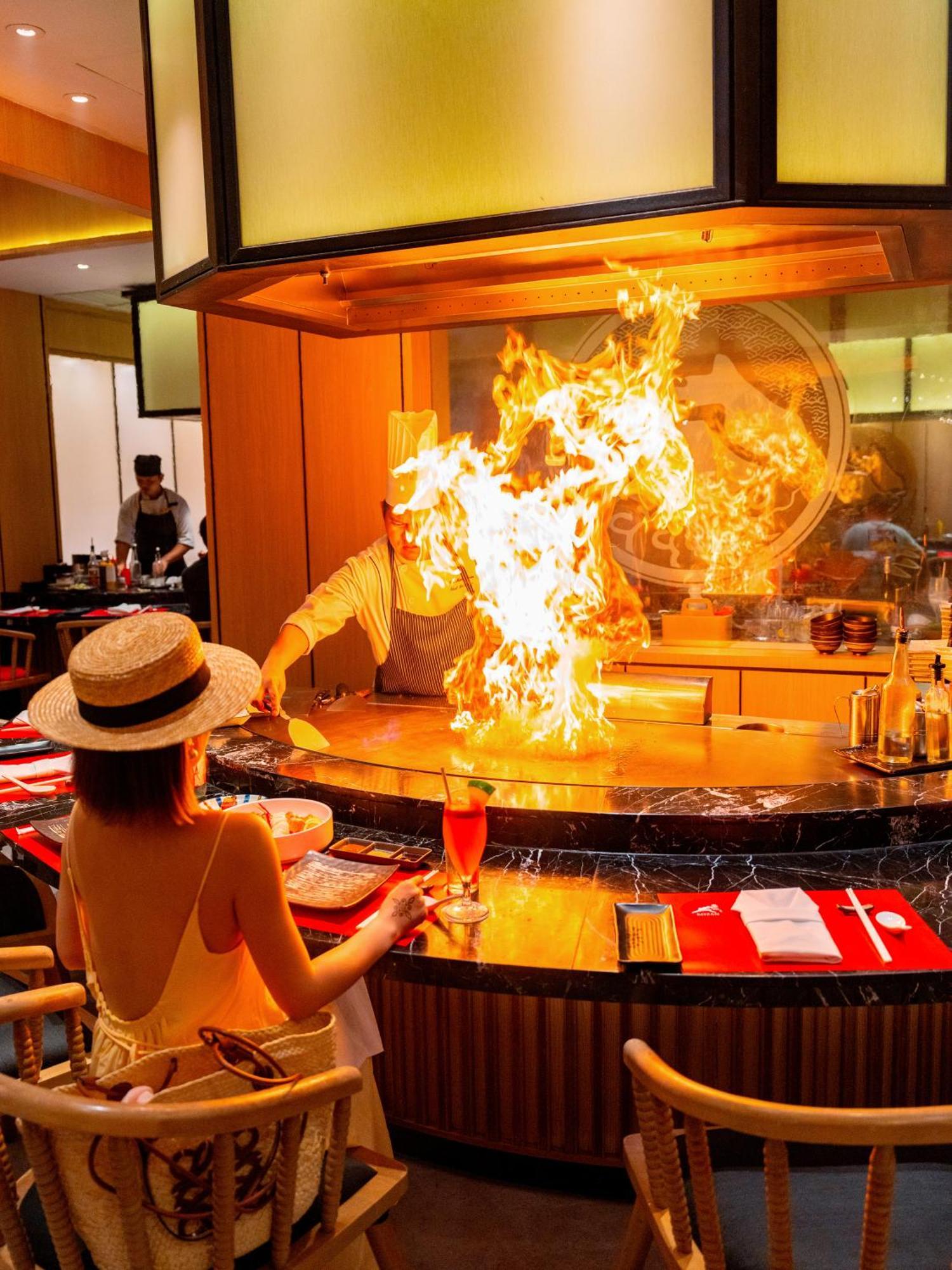 Shangri-La Rasa Ria, Кота Кинабалу Екстериор снимка Teppanyaki cooking