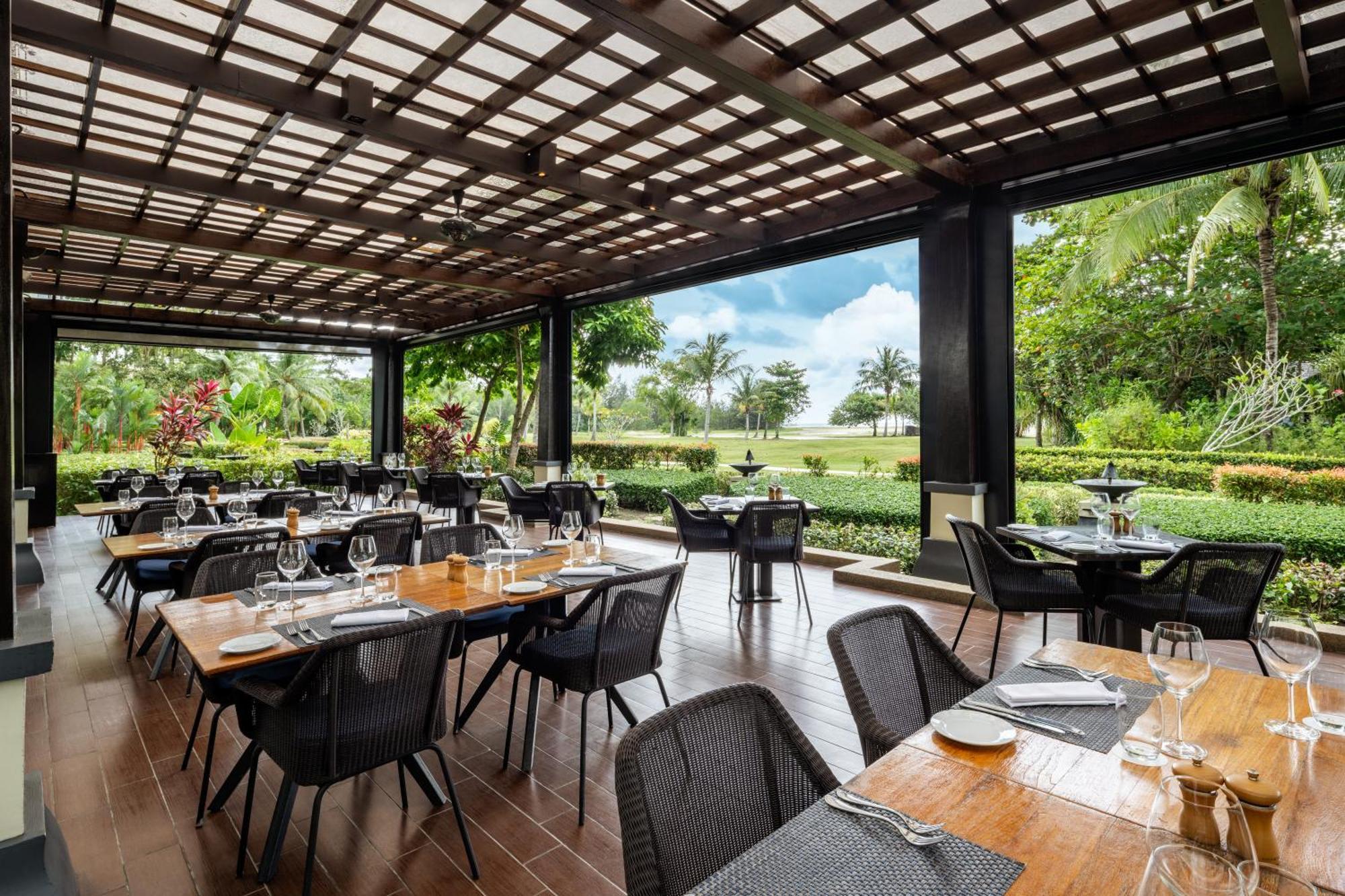 Shangri-La Rasa Ria, Кота Кинабалу Екстериор снимка The Pergola